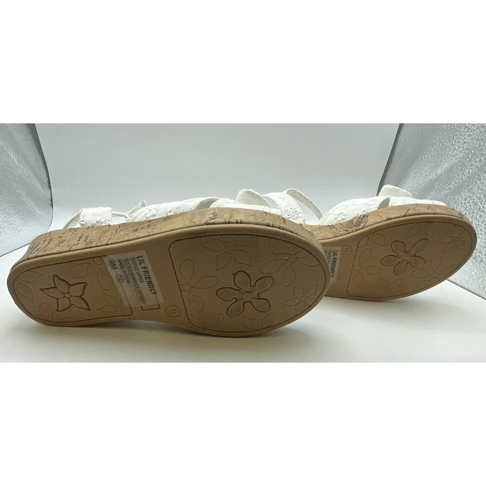 Girls Pop Lil Friendly White Eyelet Sandals -‎ New - Size 9